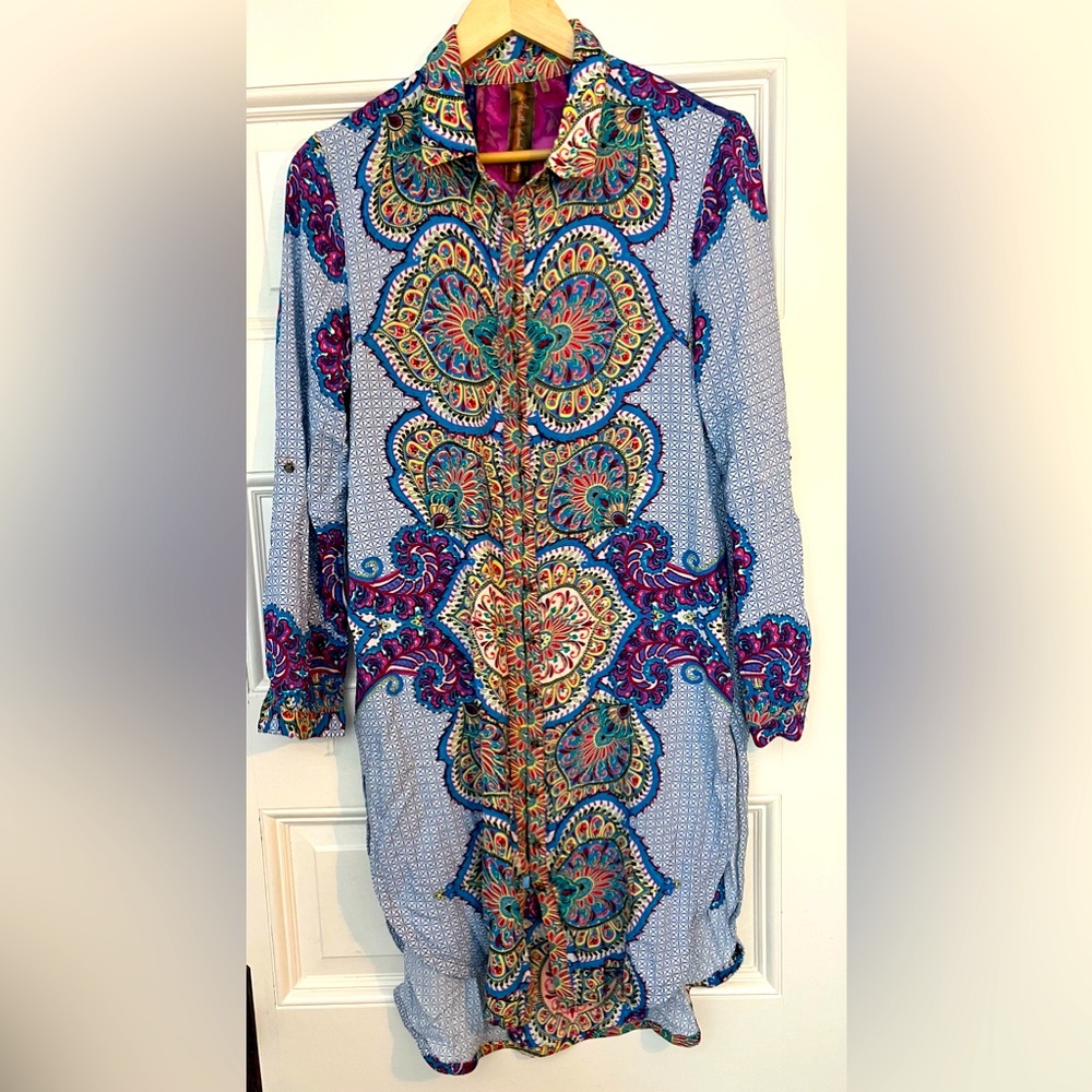 Aratta Silent Gourney tunic with beautiful back detail.